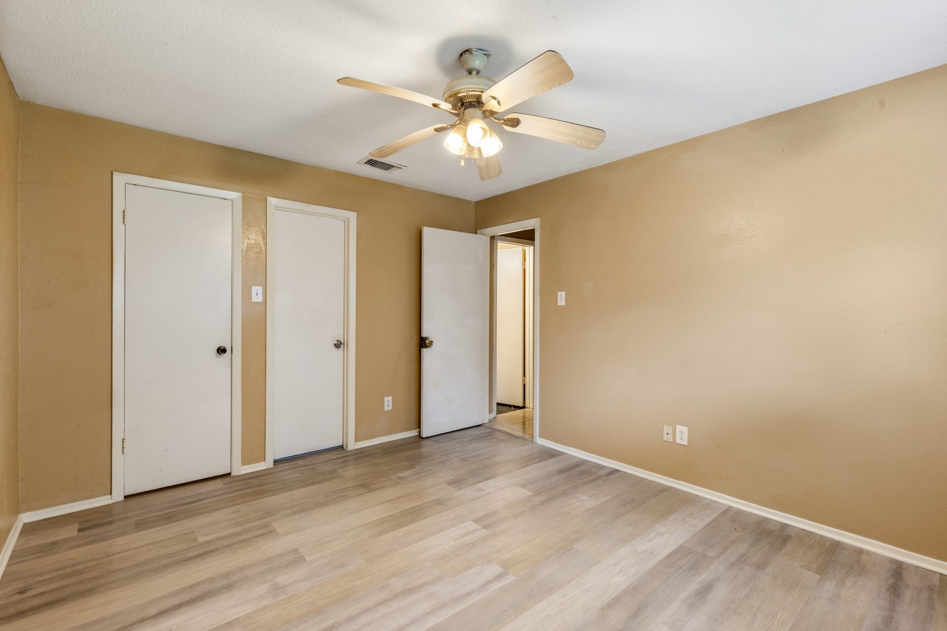 10722 Highland Woods Drive, Sugar Land, TX 77498 10722 Highland Woods Drive, Sugar Land, TX 77498
