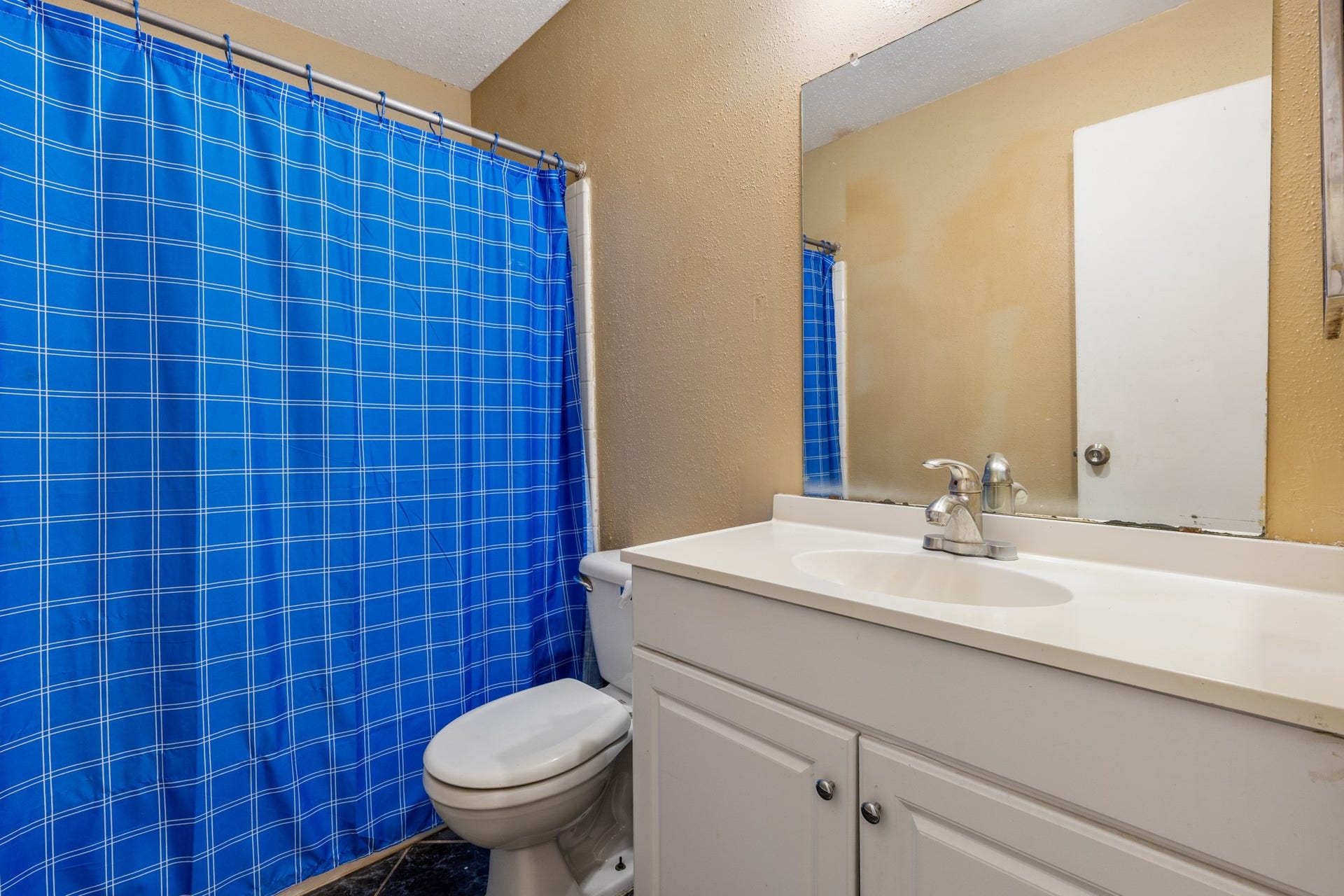10722 Highland Woods Drive, Sugar Land, TX 77498 Master Bathroom