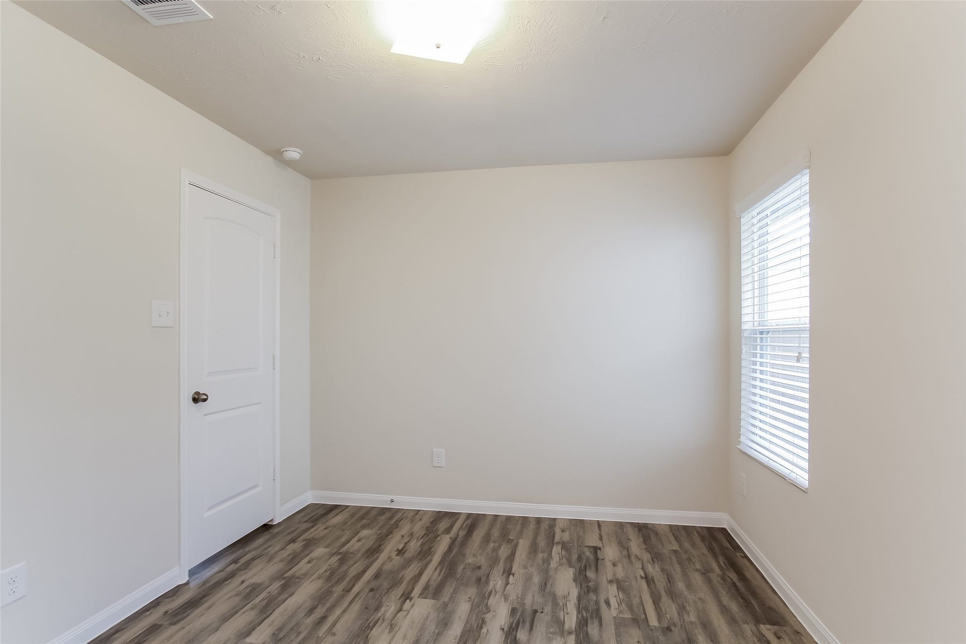 24011 Avogadro Drive, Katy, TX 77493 Photos may be representative of the floor plan and not the exact home. Finishes, layout, and features of the actual property for lease may vary.