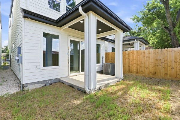 110 Luetta Street, Houston, TX 77076 110 Luetta Street, Houston, TX 77076
