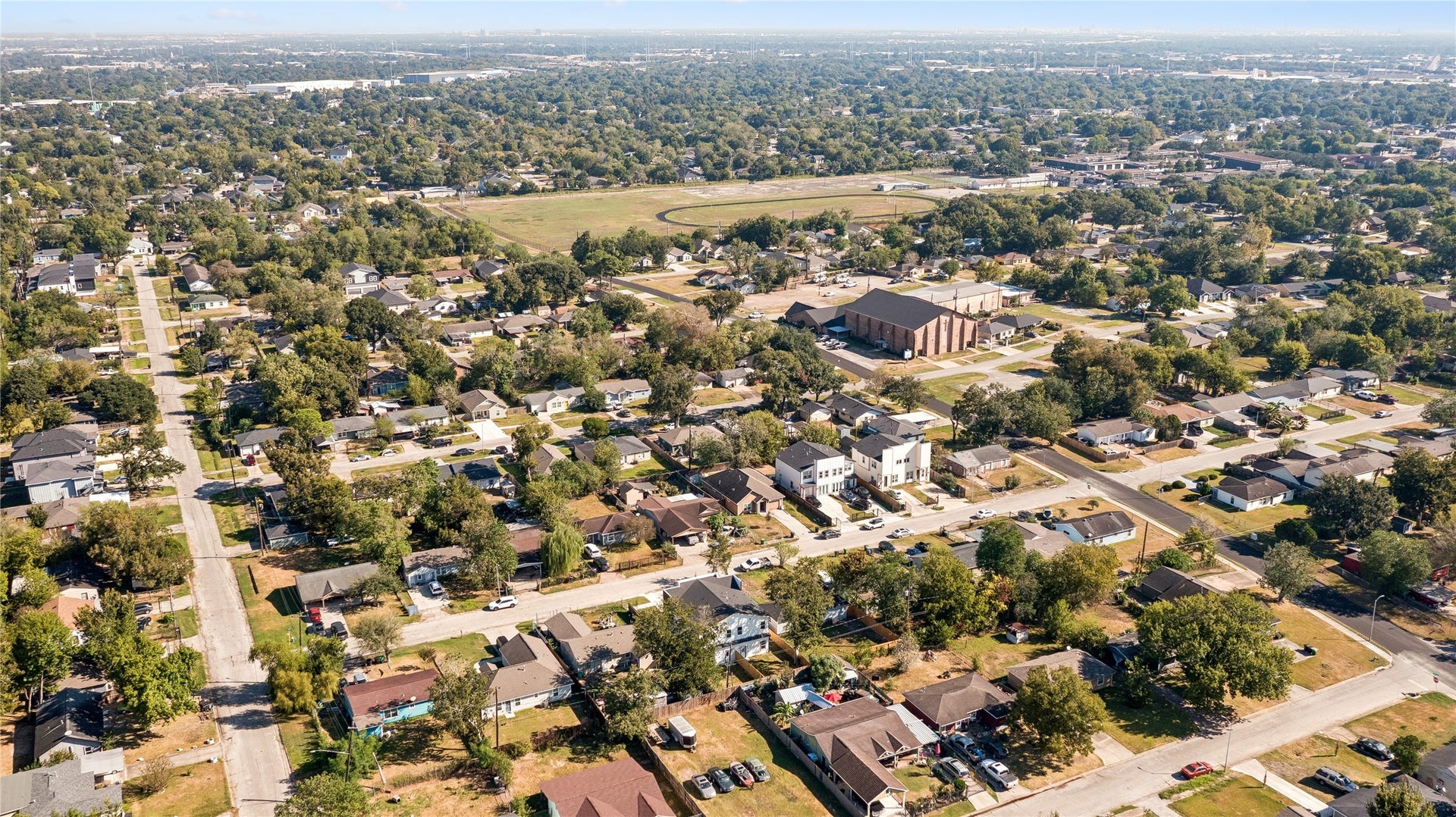 5014 Willow Glen Drive, Houston, TX 77033 5014 Willow Glen Drive, Houston, TX 77033