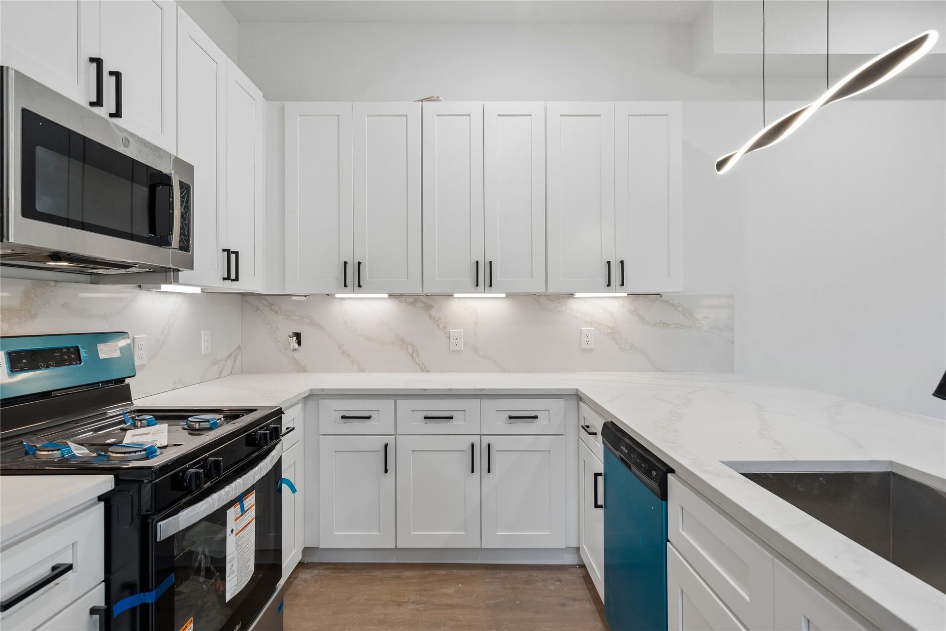 5014 Willow Glen Drive, Houston, TX 77033 UNIT B