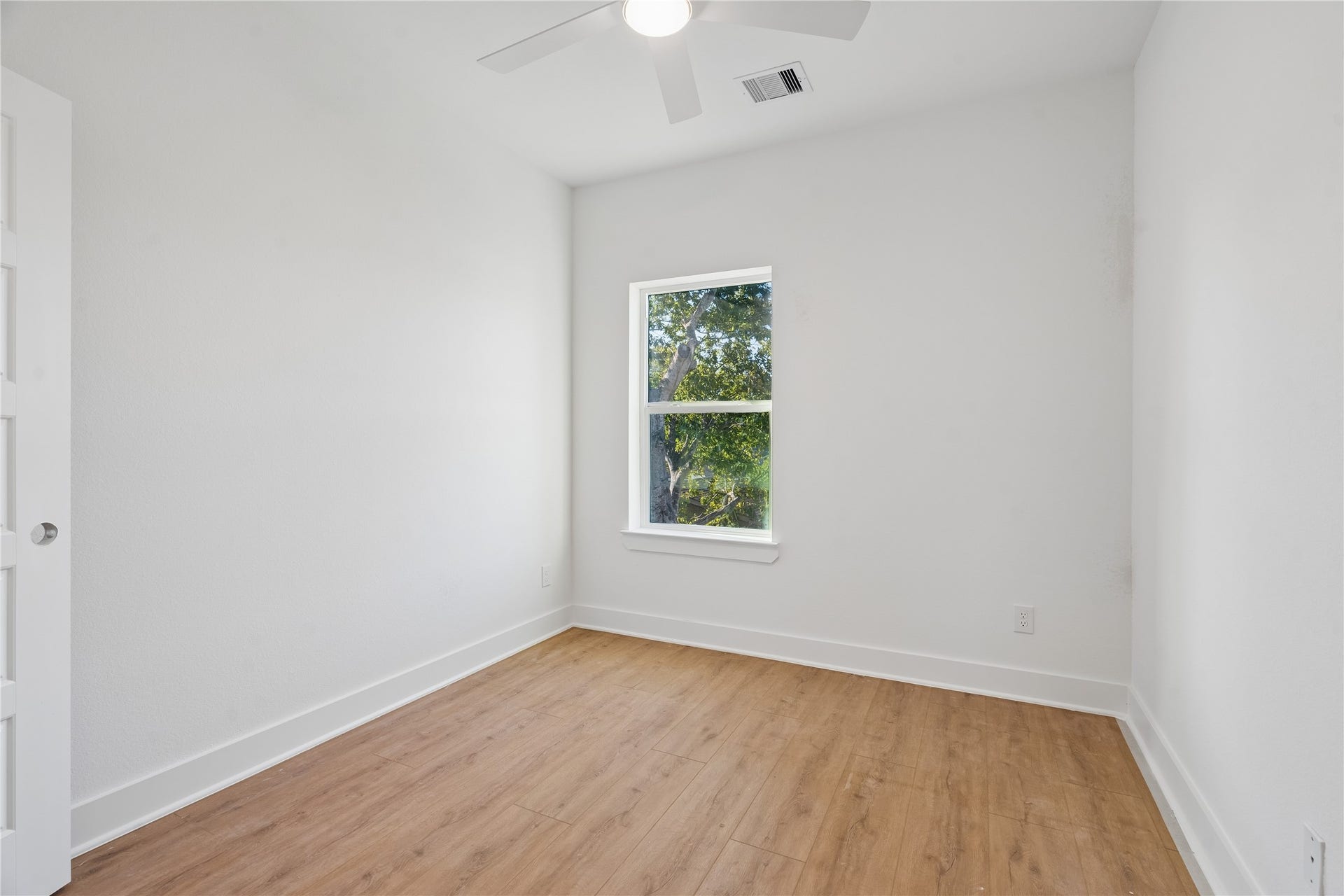 5014 Willow Glen Drive, Houston, TX 77033 UNIT A