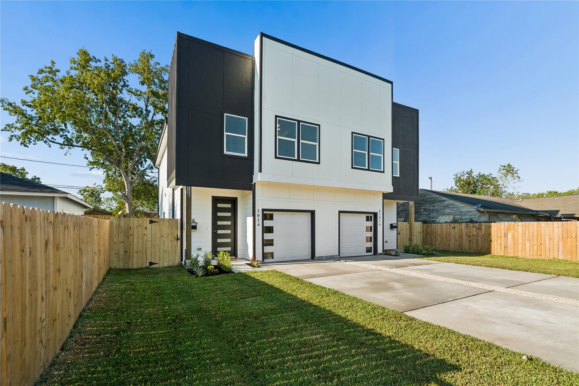 5014 Willow Glen Drive, Houston, TX 77033 UNIT A