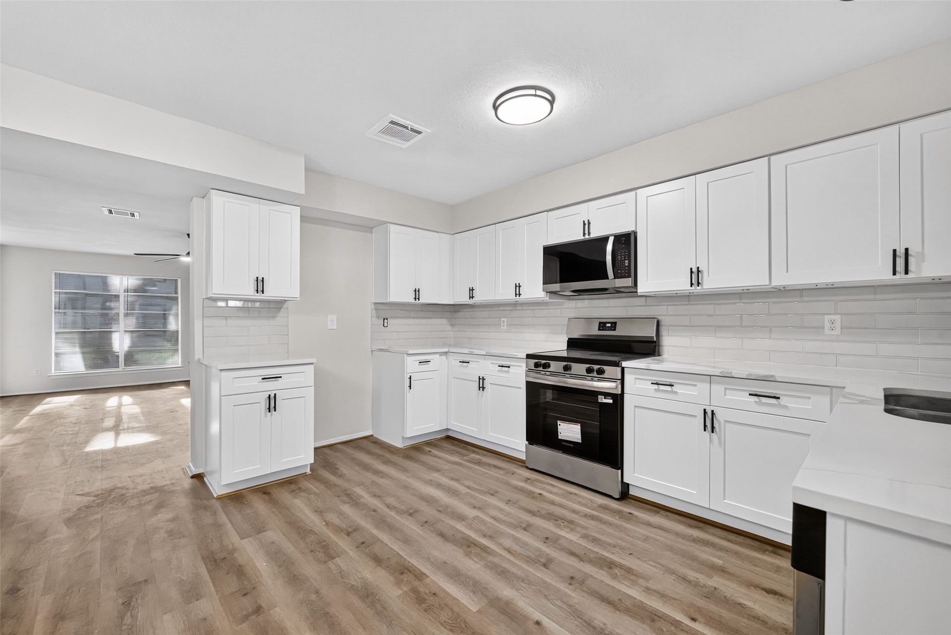5833 Village Forest Court, Houston, TX 77092 5833 Village Forest Court, Houston, TX 77092