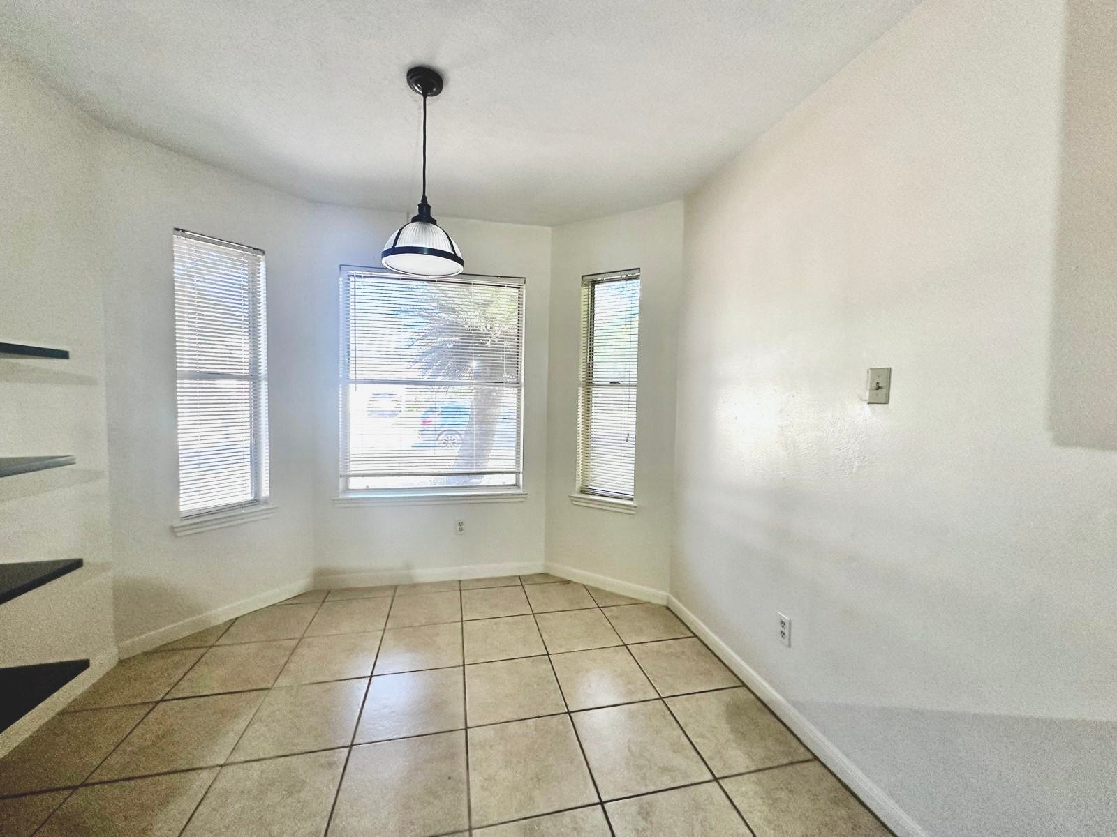 28811 Atherstone Street, Spring, TX 77386 28811 Atherstone Street, Spring, TX 77386