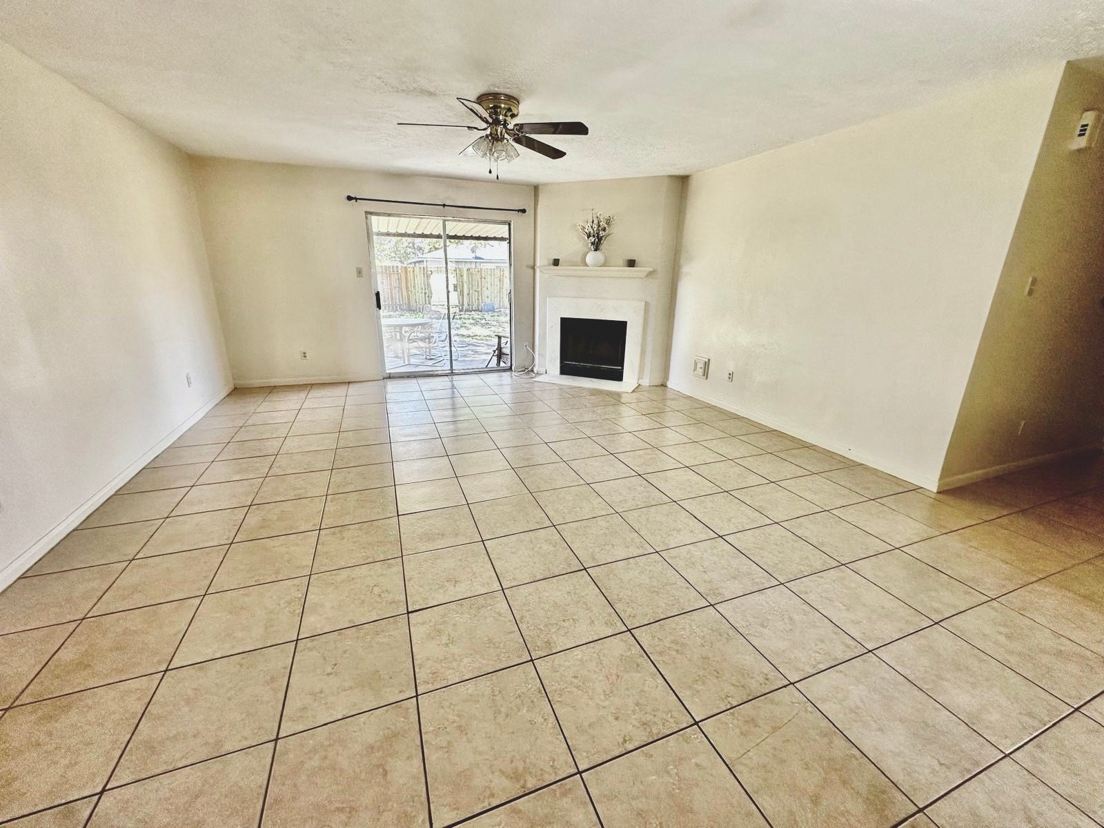 28811 Atherstone Street, Spring, TX 77386 28811 Atherstone Street, Spring, TX 77386