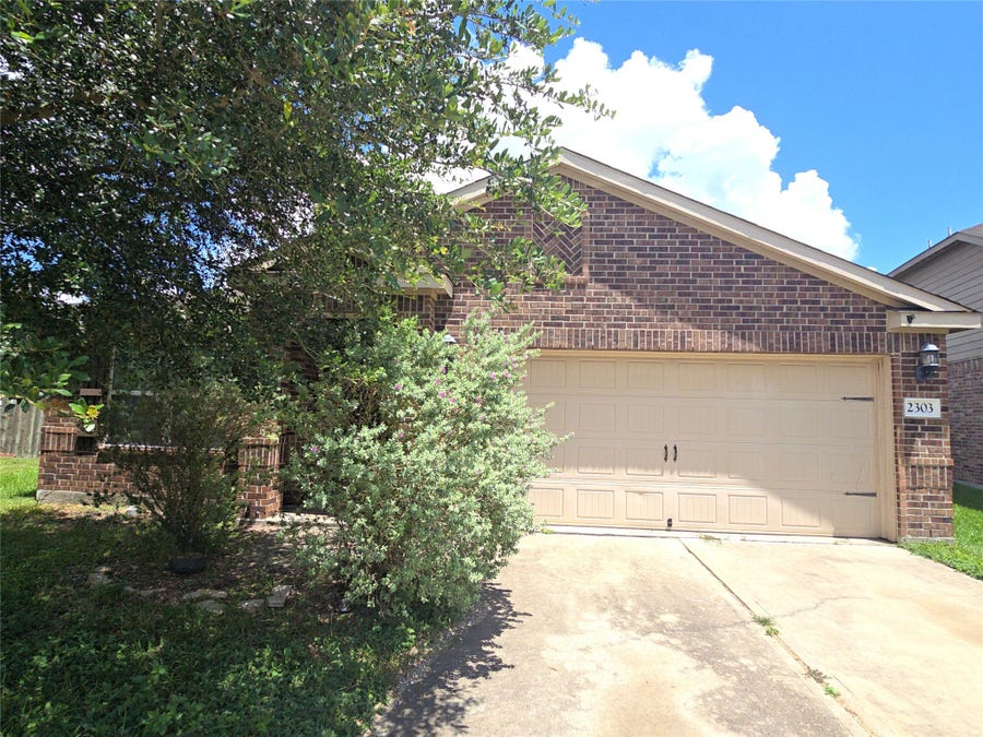 Property photo for 2303 Golden Brandy Lane, Rosenberg, TX