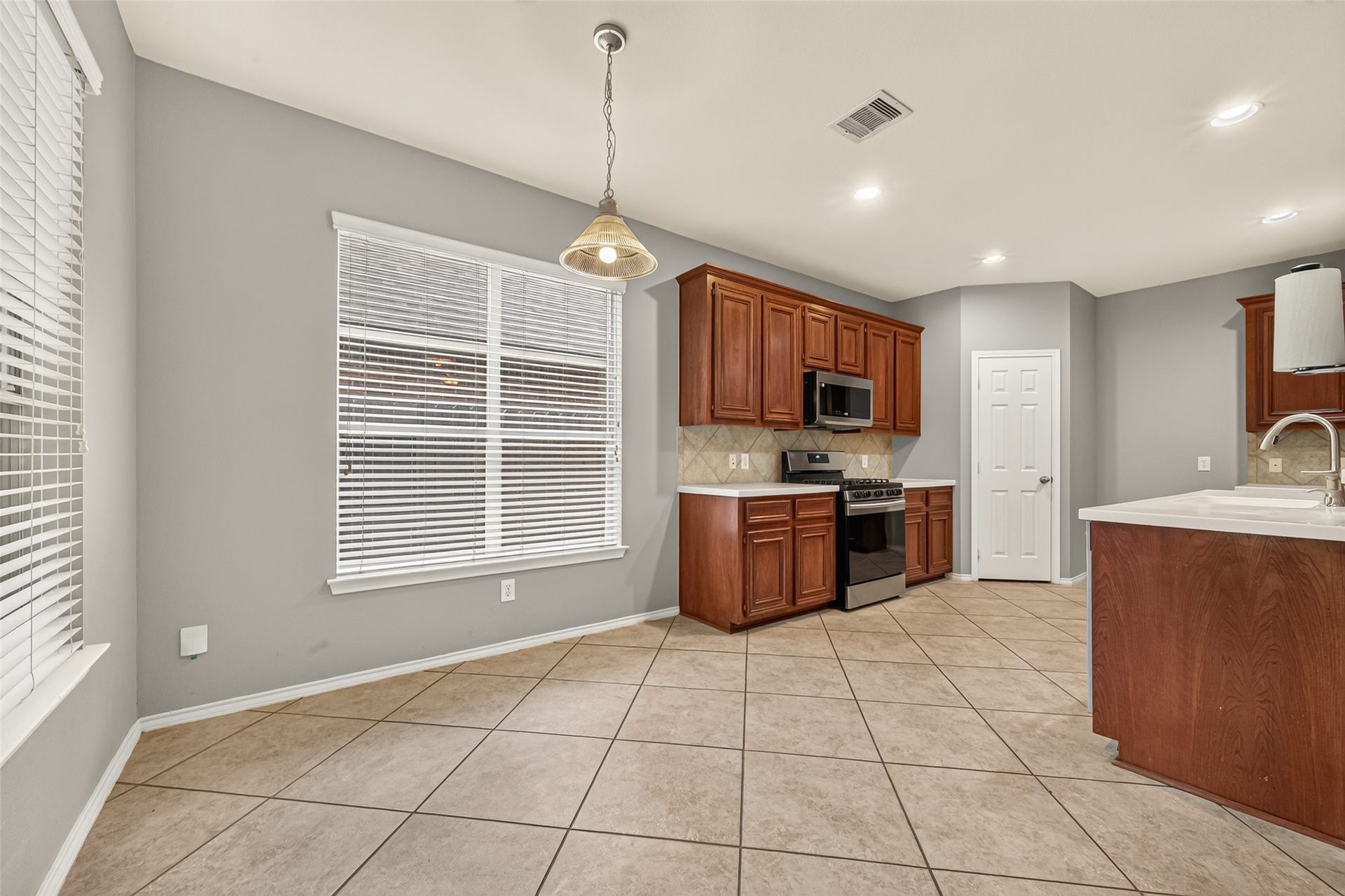 9426 Borden Bluff Lane, Houston, TX 77095 9426 Borden Bluff Lane, Houston, TX 77095