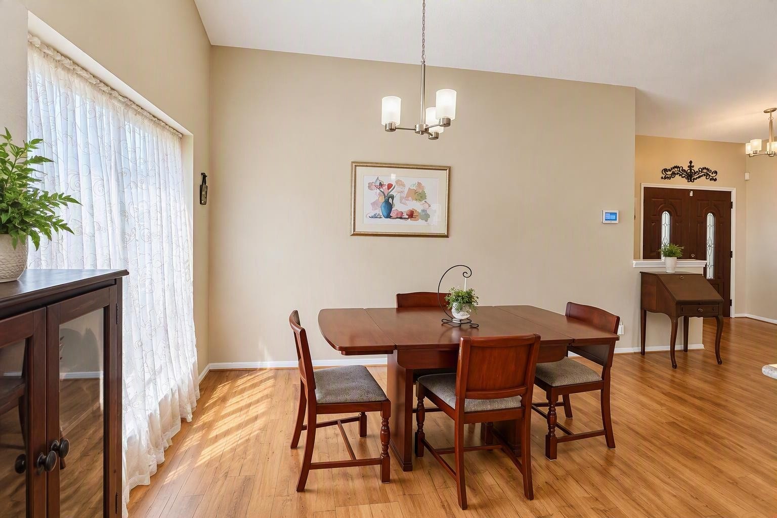 6631 Inwood West Drive, Houston, TX 77088 Dining is virtually staged