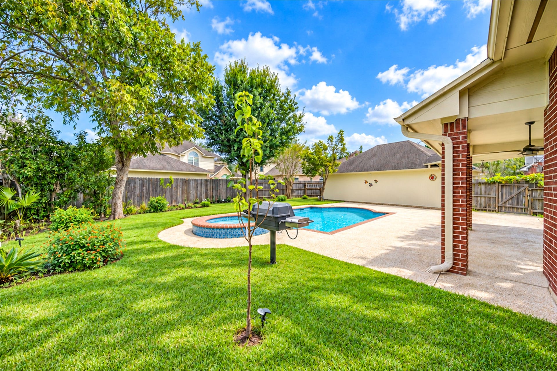 1719 Emma Cove Court, Sugar Land, TX 77479
