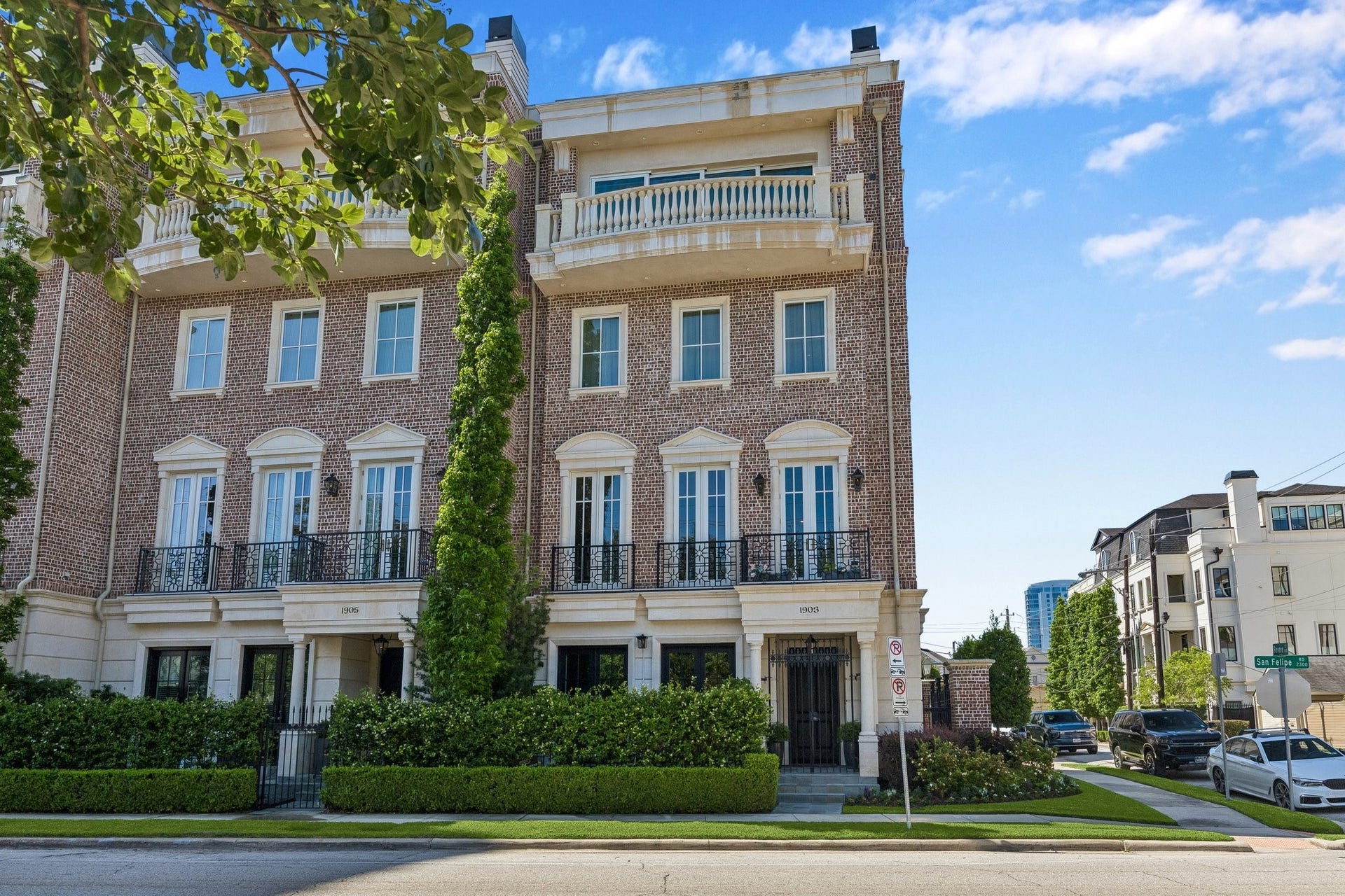 1903 Revere Street, Houston, TX 77019 Welcome to 1903 Revere!