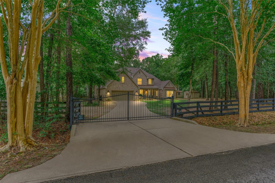 Property photo for 10309 Croger Drive, Magnolia, TX