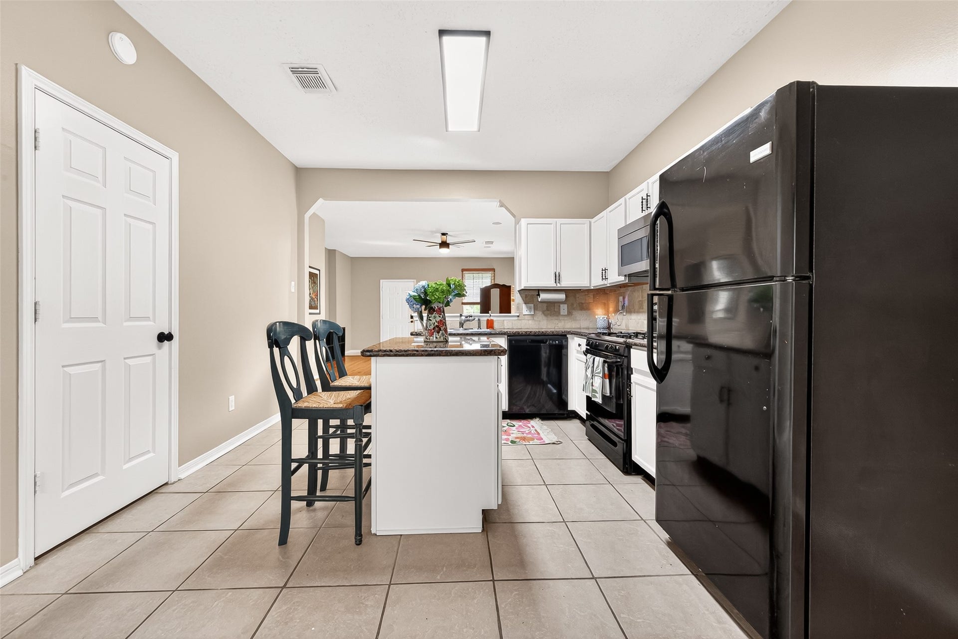 21915 Willow Shadows Drive, Tomball, TX 77375 21915 Willow Shadows Drive, Tomball, TX 77375