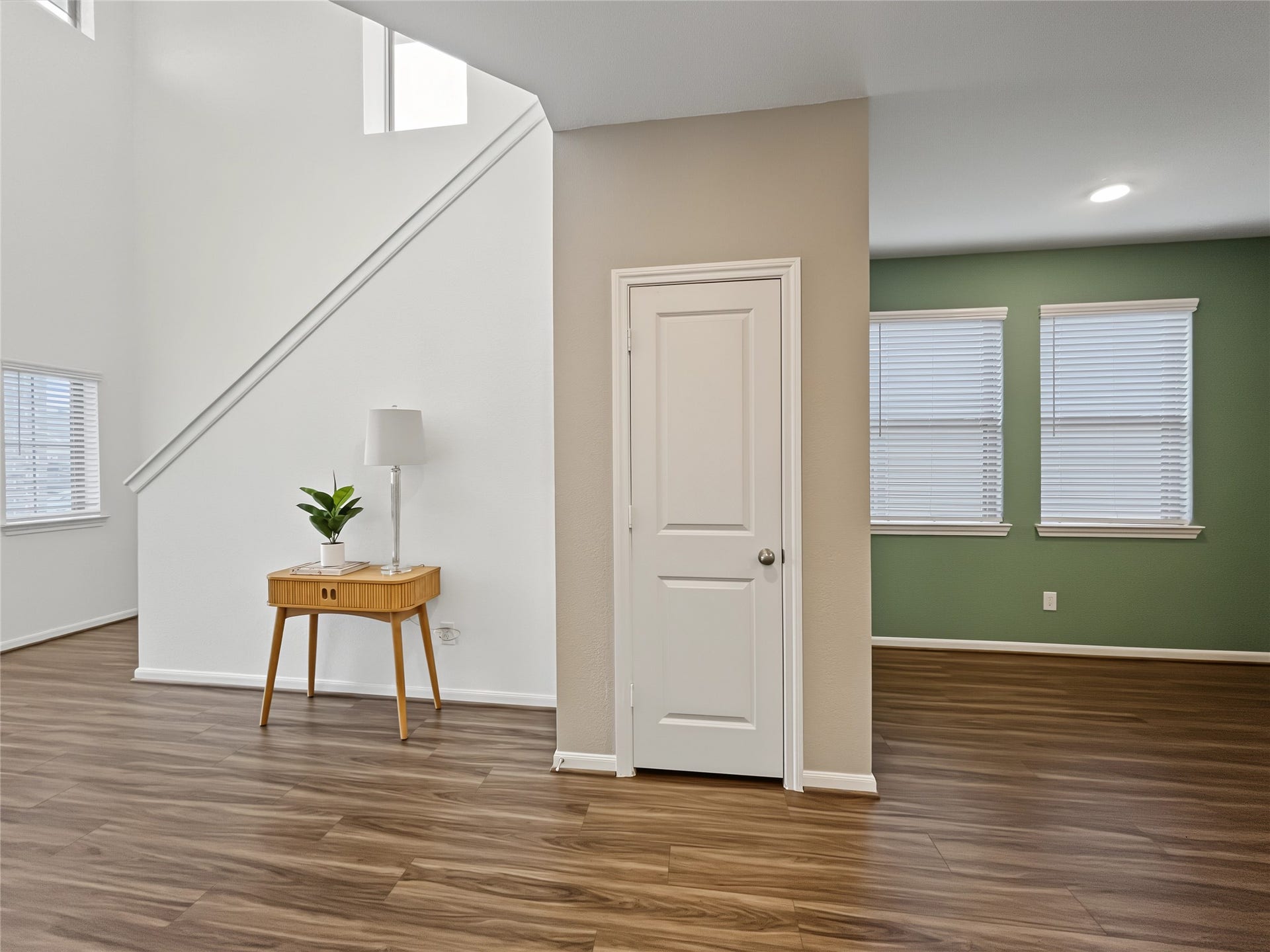 1423 Cecilia Vines Drive, Conroe, TX 77301 Another view of the foyer offering high ceilings.