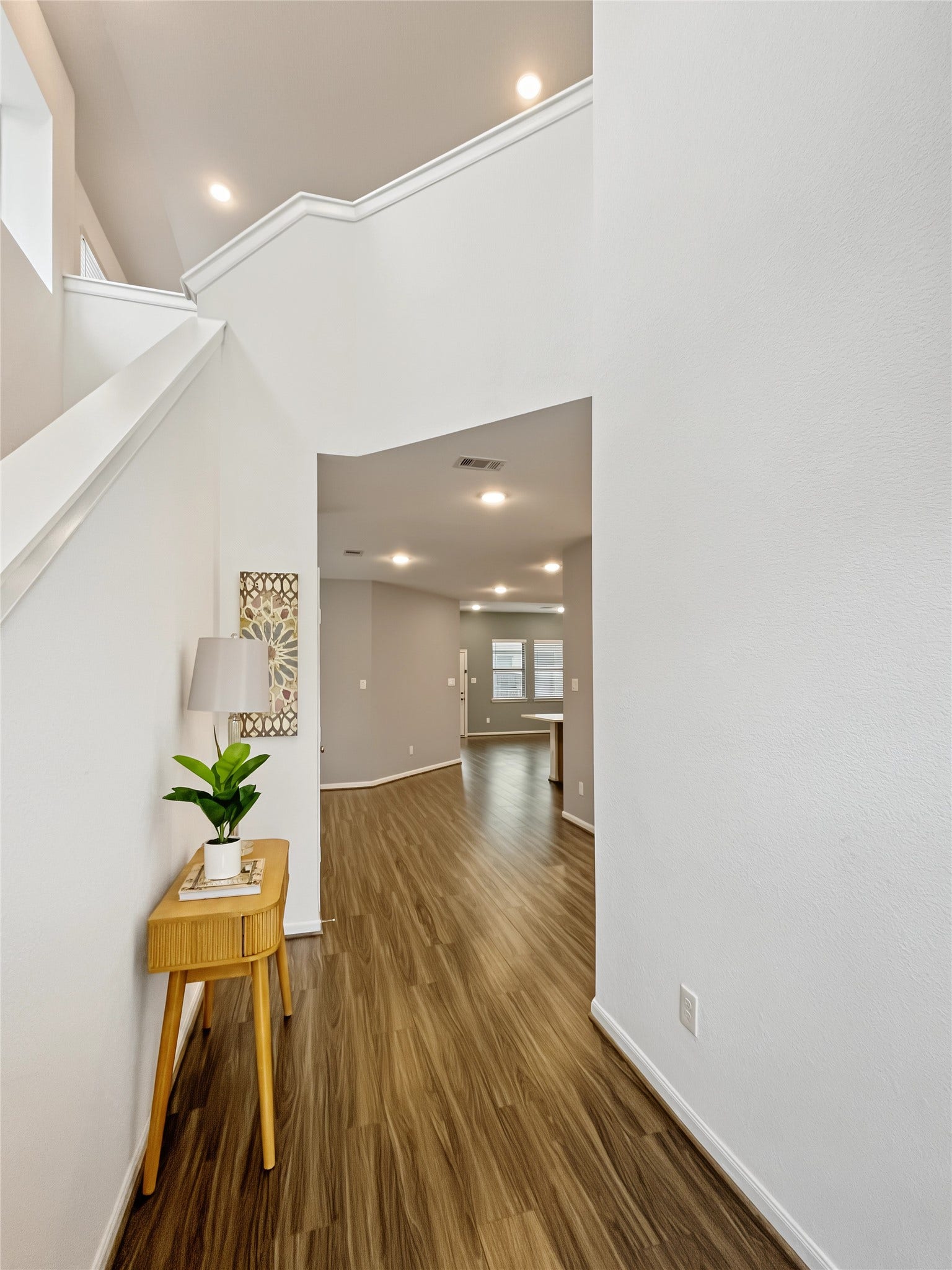 1423 Cecilia Vines Drive, Conroe, TX 77301 View from the entrance to the hallway.