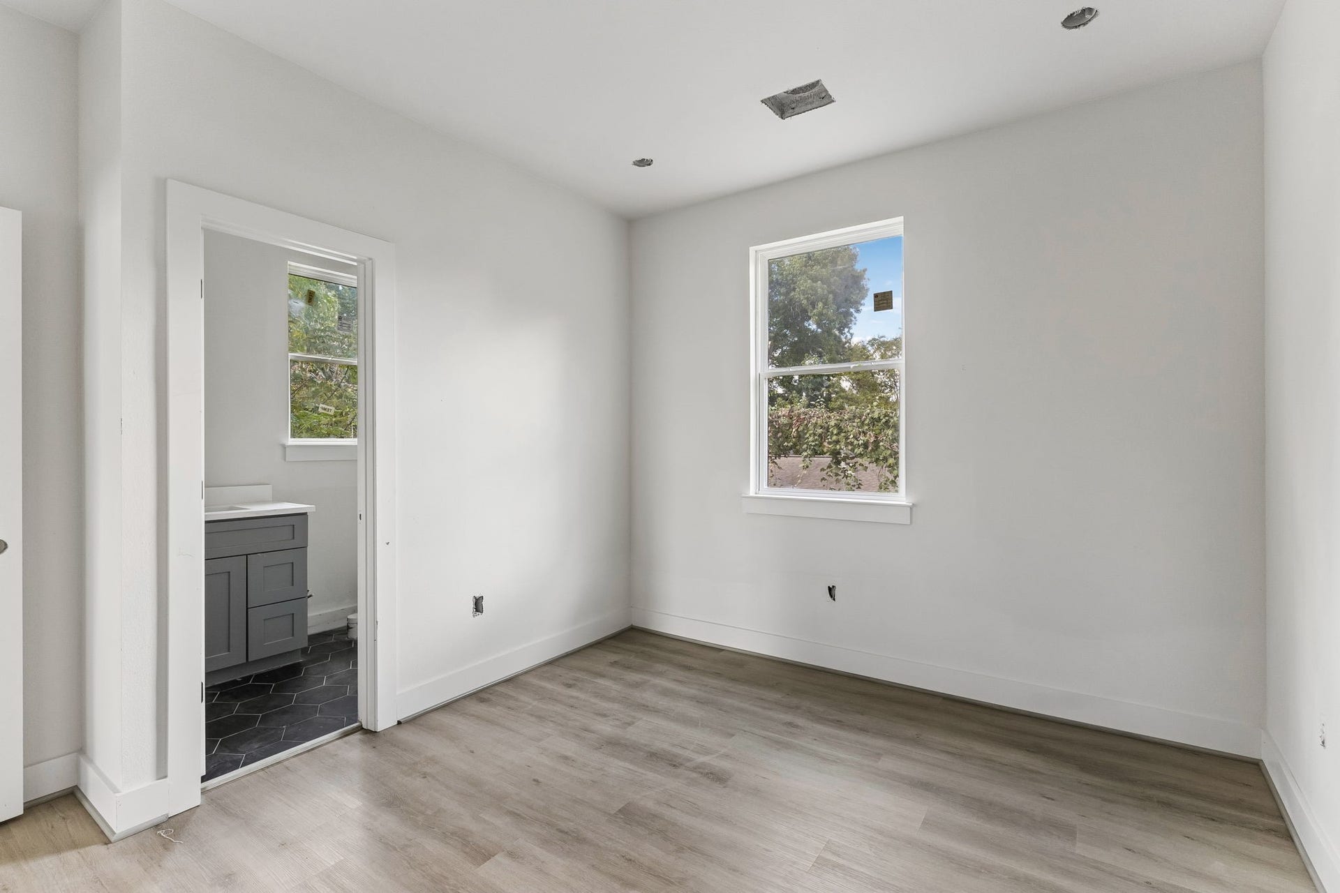 2035 Oak Forest Drive, #A-B, Houston, TX 77018 2035 Oak Forest Drive, #A-B, Houston, TX 77018