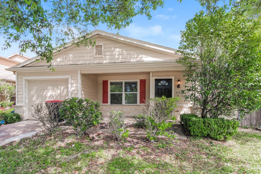 Property photo for 3235 Becker Glen Street, Fresno, TX