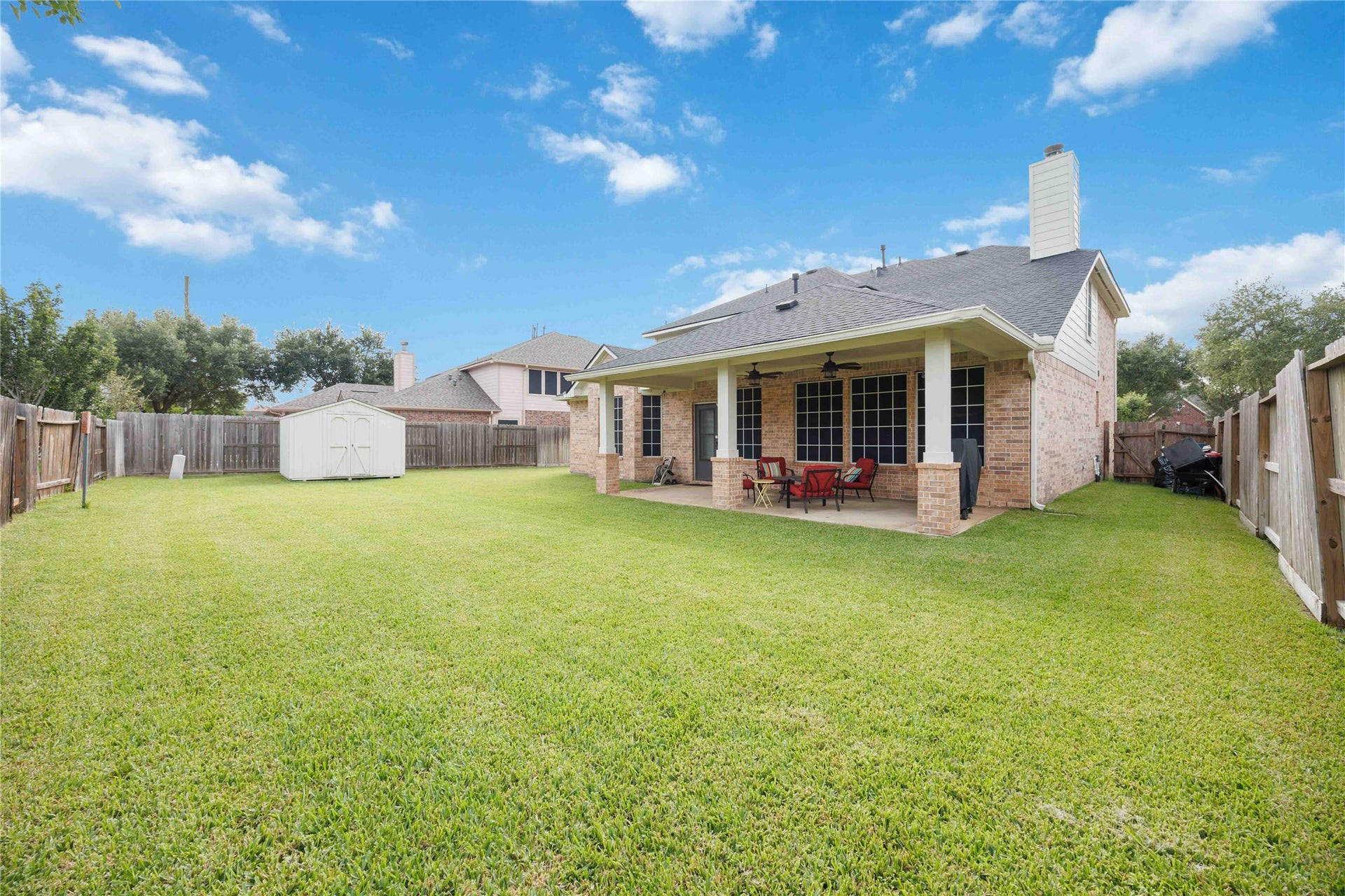Huge backyard, waiting for your perfect backyard oasis.