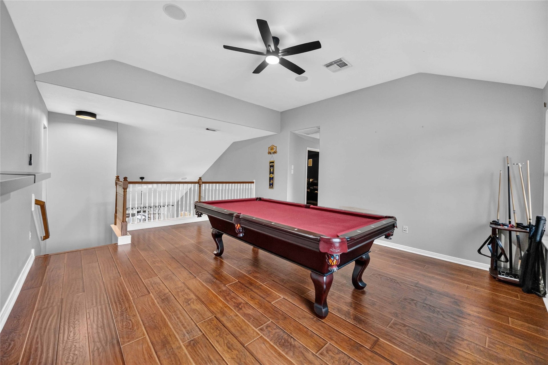 Upstairs game room/flex space