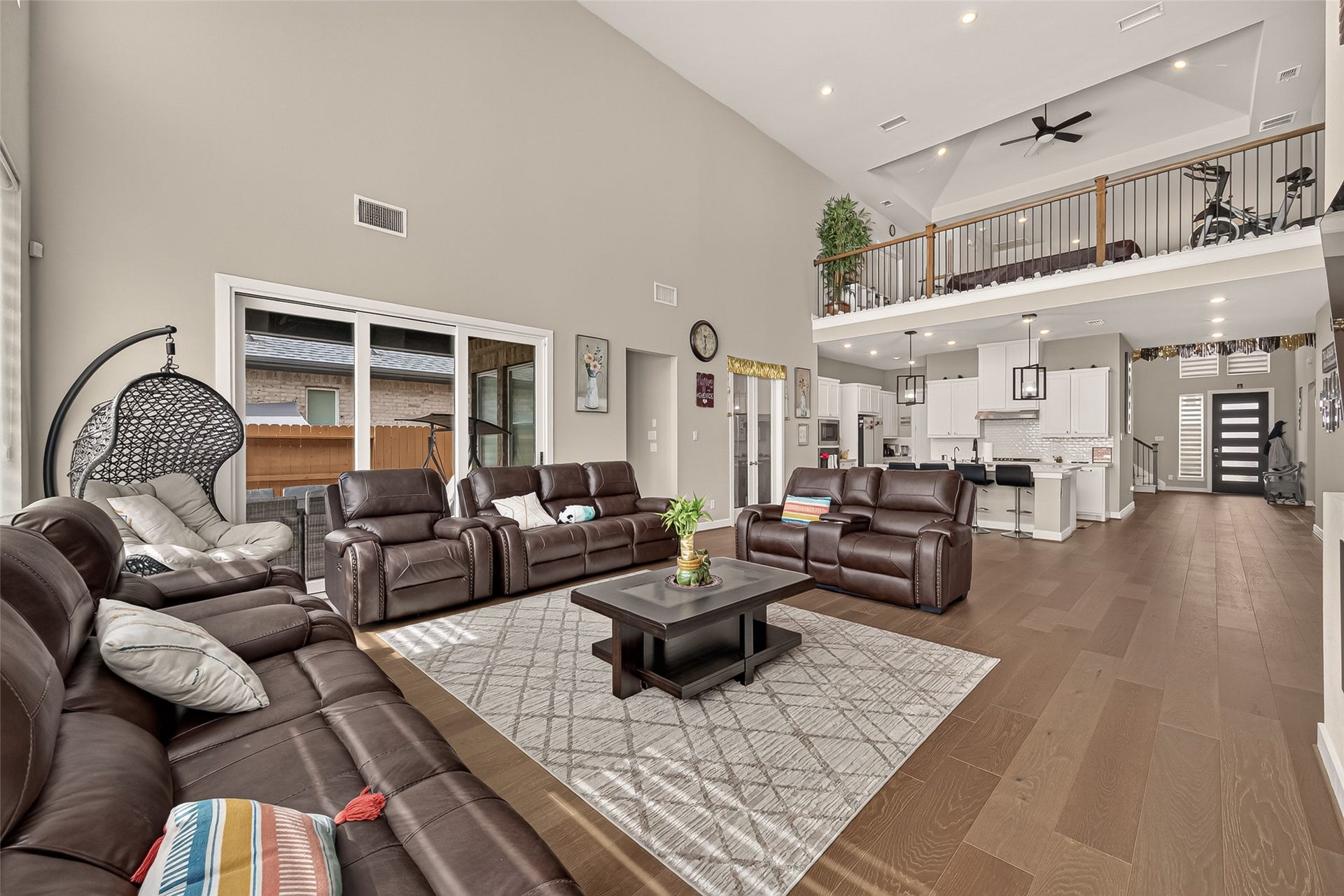 4615 Brazos Shores Drive, Sugar Land, TX 77479