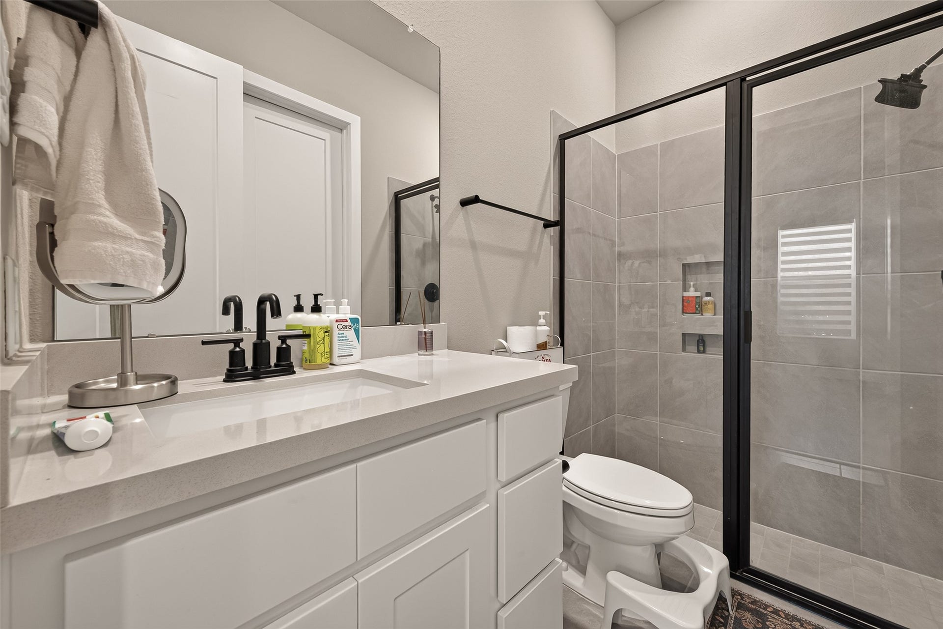 4615 Brazos Shores Drive, Sugar Land, TX 77479