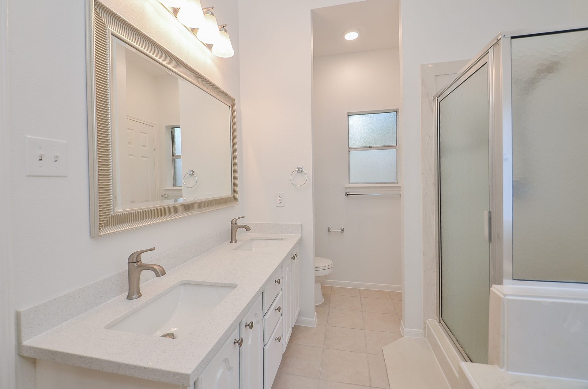 19127 Lookout Mountain Lane, Katy, TX 77449 Large primary ensuite bath