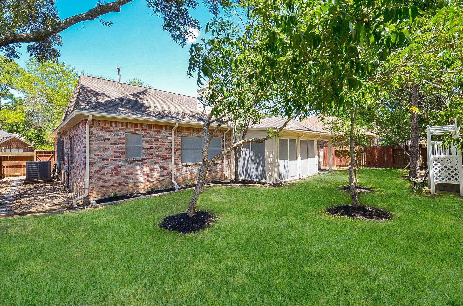 19127 Lookout Mountain Lane, Katy, TX 77449 Plenty of space to roam...