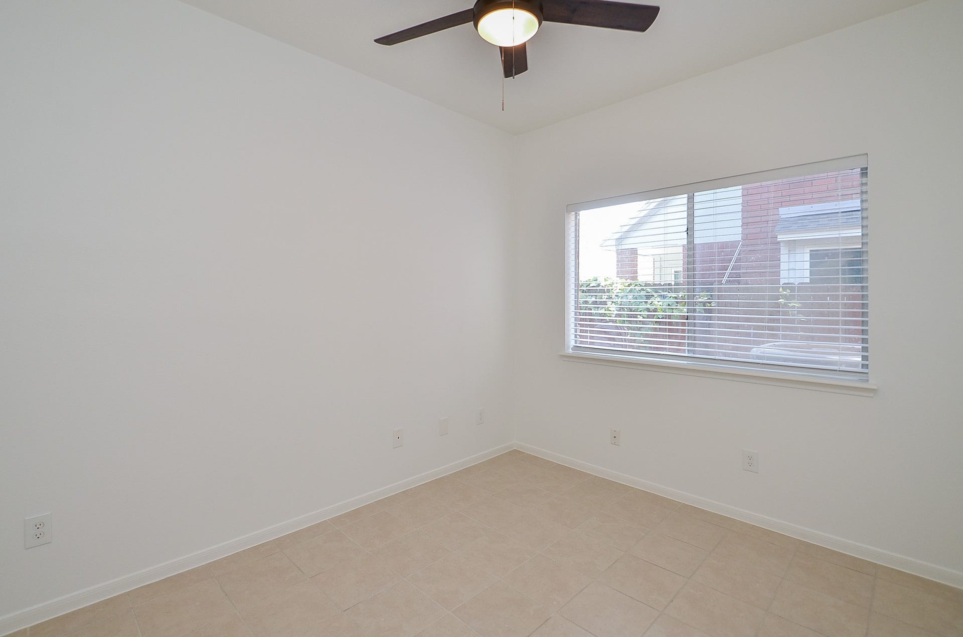 19127 Lookout Mountain Lane, Katy, TX 77449 Good closet space in the secondary bedrooms too!