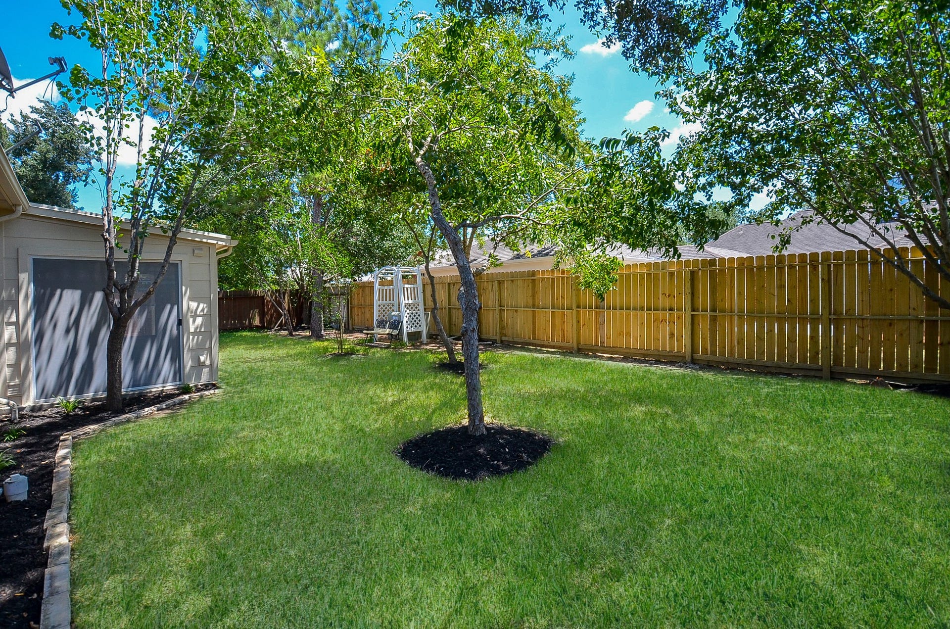 19127 Lookout Mountain Lane, Katy, TX 77449 Enjoy this big backyard...