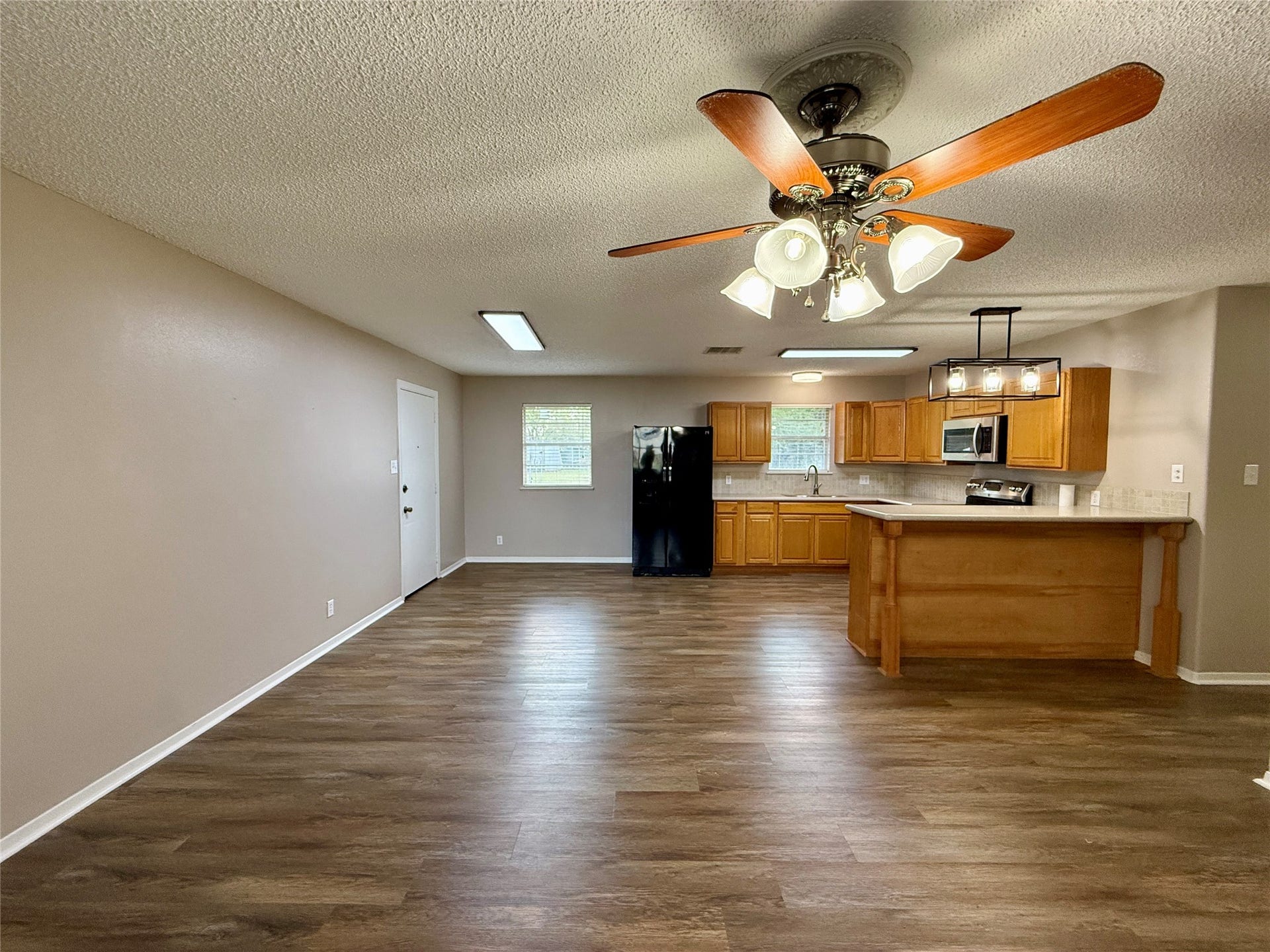 309 Crews Way, West Columbia, TX 77486 309 Crews Way, West Columbia, TX 77486