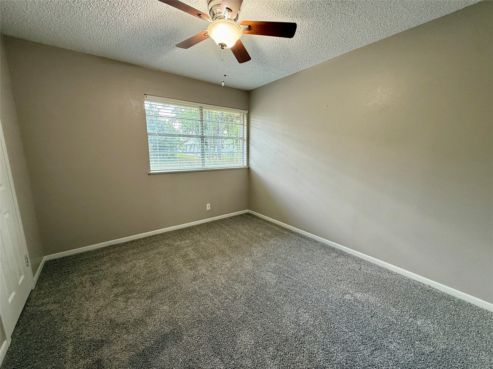 309 Crews Way, West Columbia, TX 77486 Bedroom #2