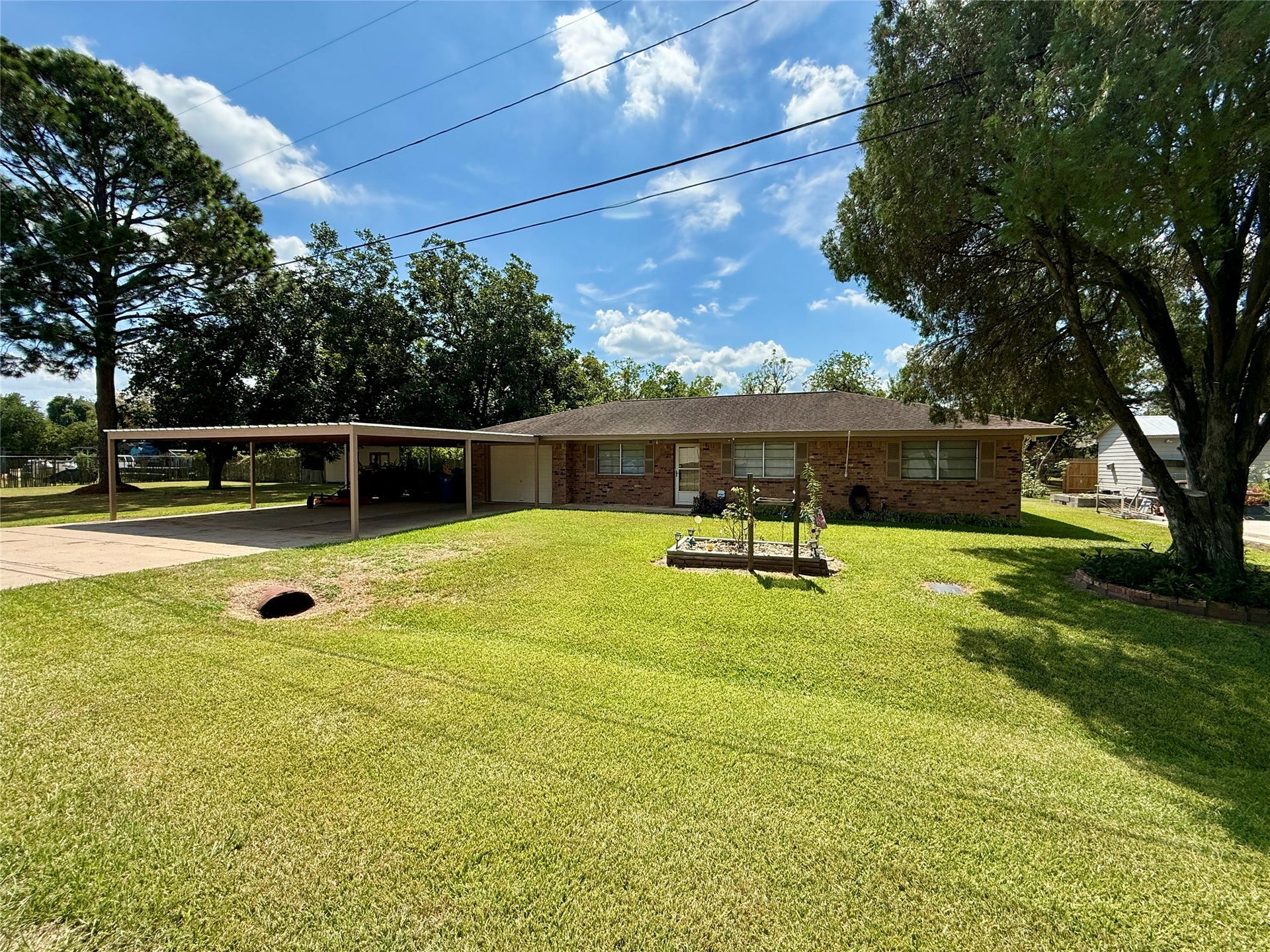 309 Crews Way, West Columbia, TX 77486 309 Crews Way, West Columbia, TX 77486