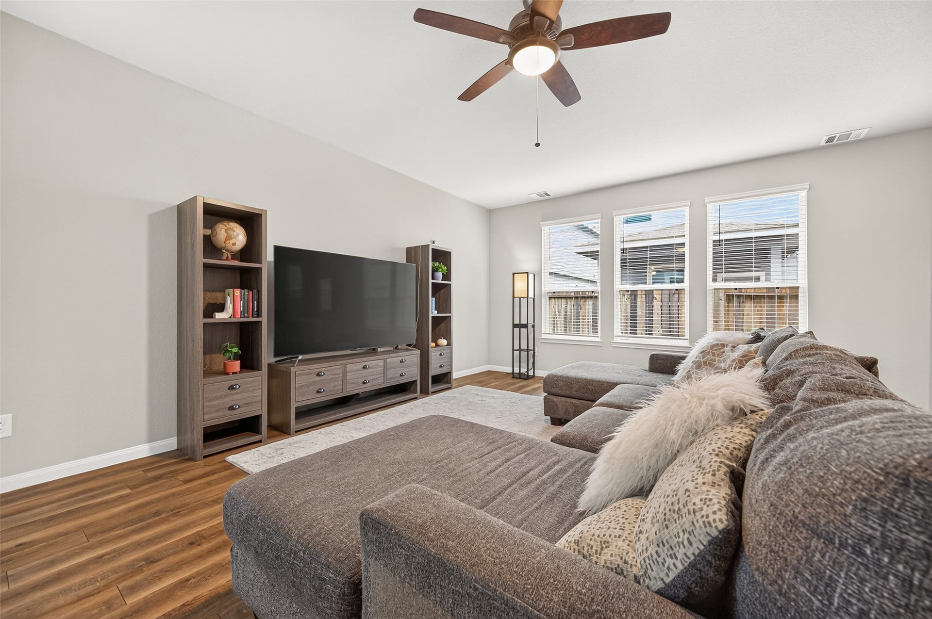 22115 Sovereign Heights Lane, Houston, TX 77073 22115 Sovereign Heights Lane, Houston, TX 77073