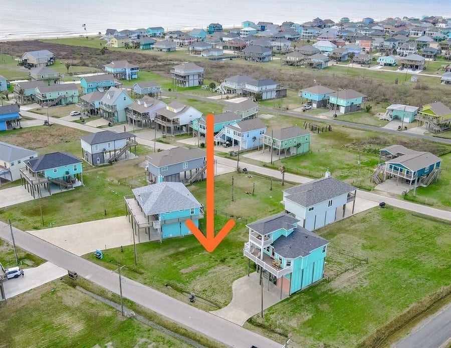 Property photo for 983 Tidelands Drive Drive, Crystal Beach, TX