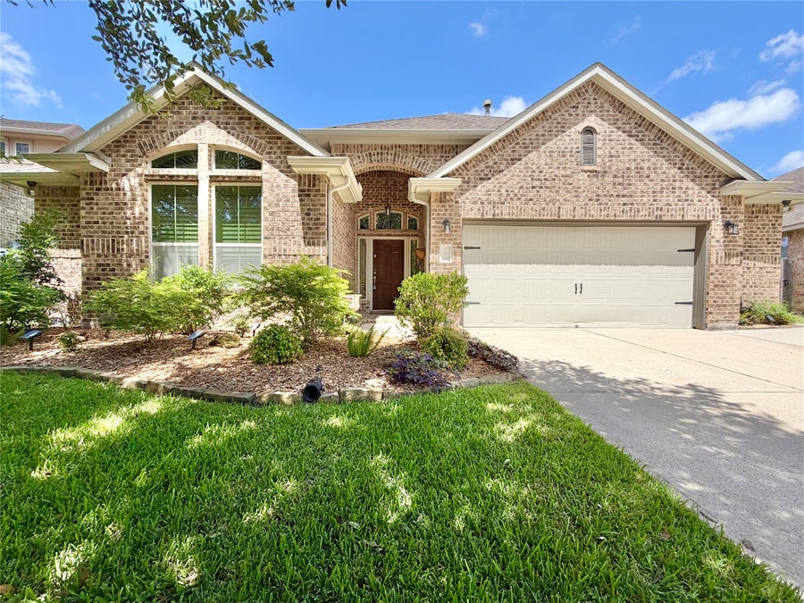 Property photo for 572 Southampton Lane, League City, TX