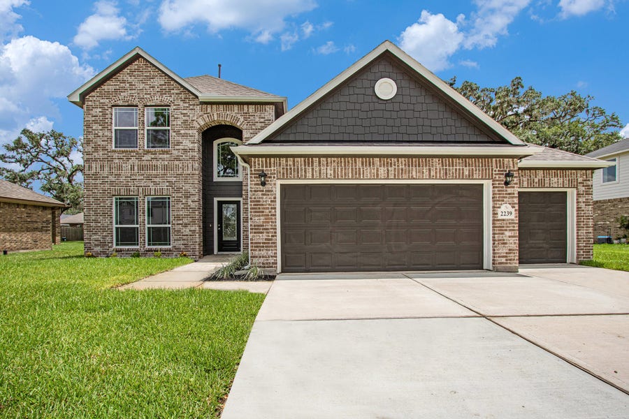 Property photo for 2239 Lakewood Drive, West Columbia, TX