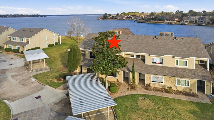 Property photo for 135 April Point Drive S, Conroe, TX