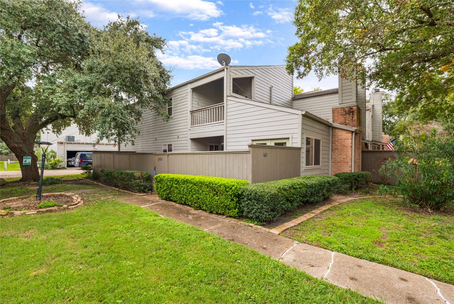 Property photo for 1621 Prairie Mark Lane, Houston, TX