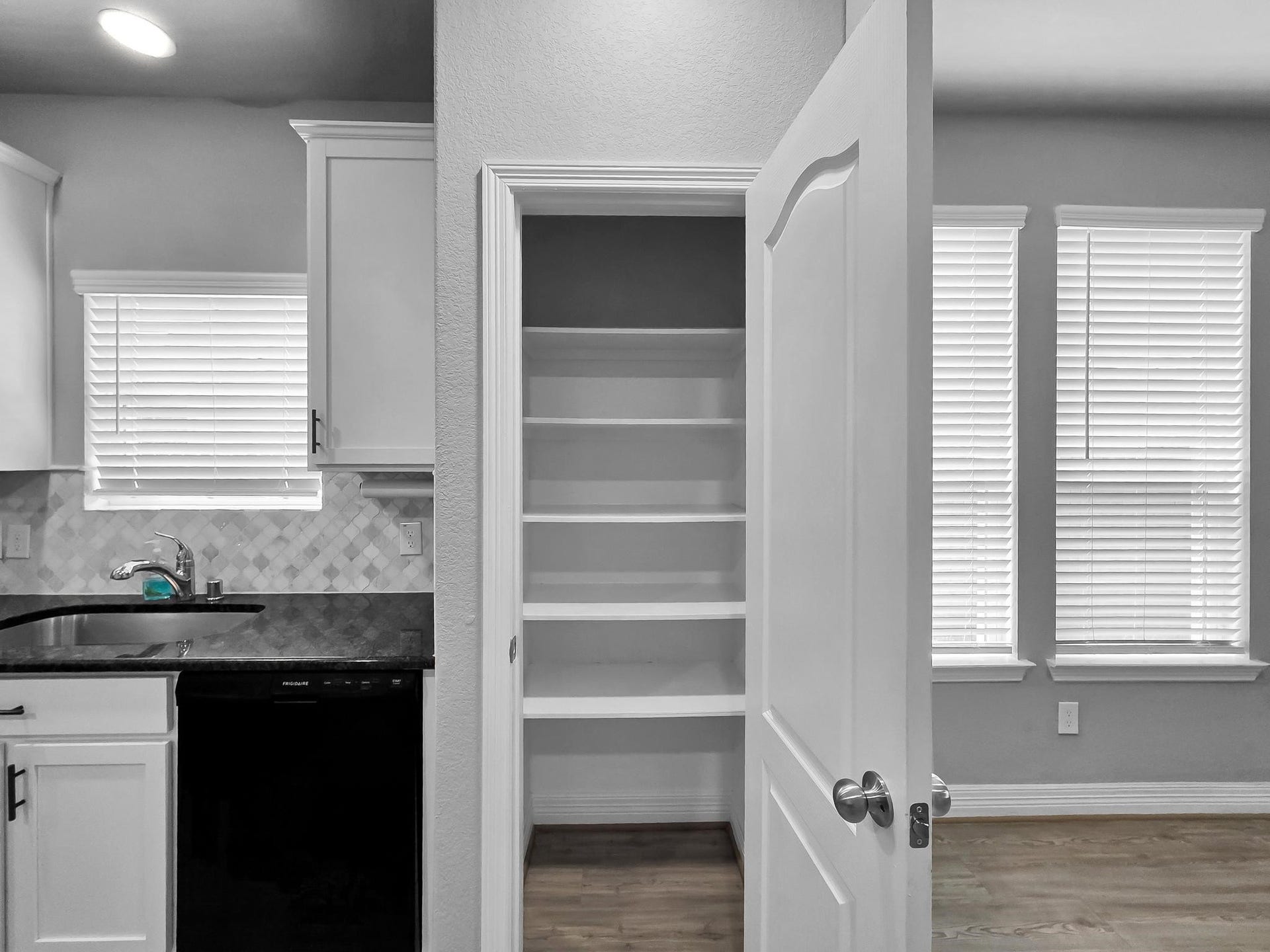 766 Dewberry Road, La Marque, TX 77568 766 Dewberry Road, La Marque, TX 77568