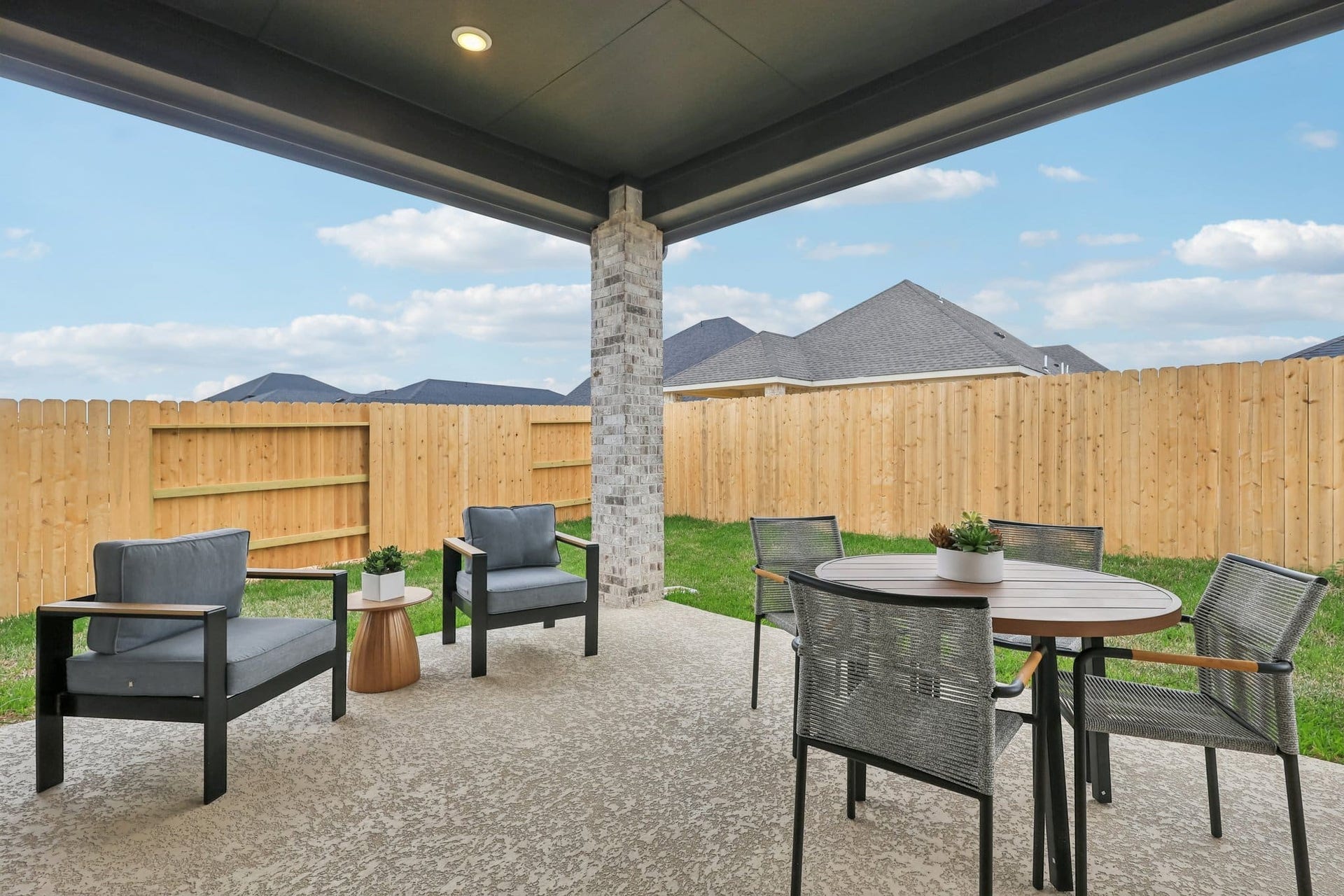 3911 Shorthorn Crossing, Richmond, TX 77469 3911 Shorthorn Crossing, Richmond, TX 77469