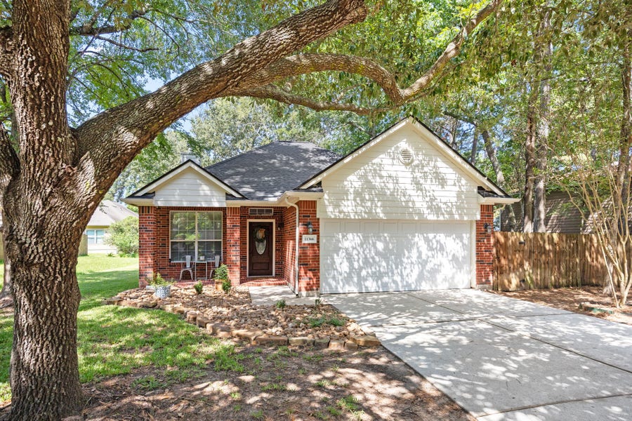 Property photo for 11366 Glenforest Dr, Montgomery, TX