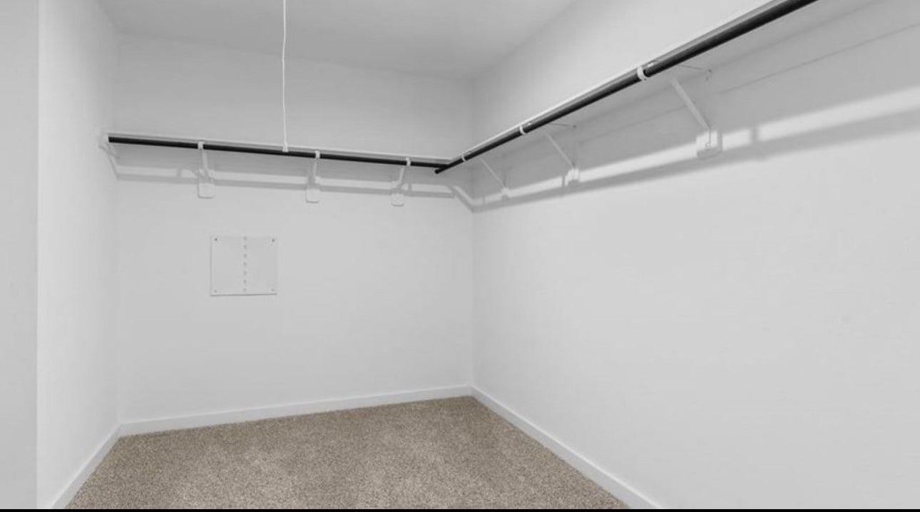 1338 Isola Bella Drive, Richmond, TX 77406 Closet