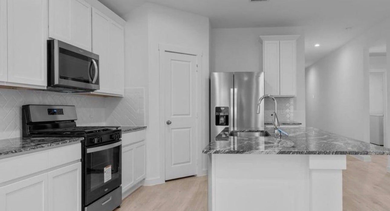 1338 Isola Bella Drive, Richmond, TX 77406 Kitchen