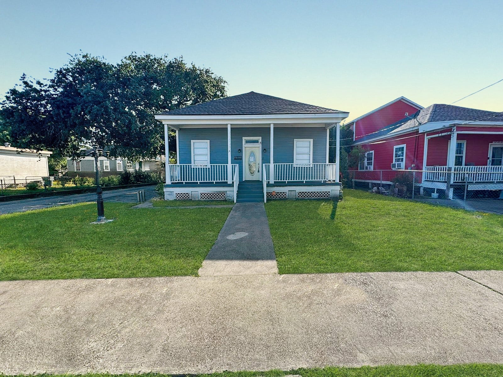 1327 33rd Street, Galveston, TX 77550 1327 33rd Street, Galveston, TX 77550