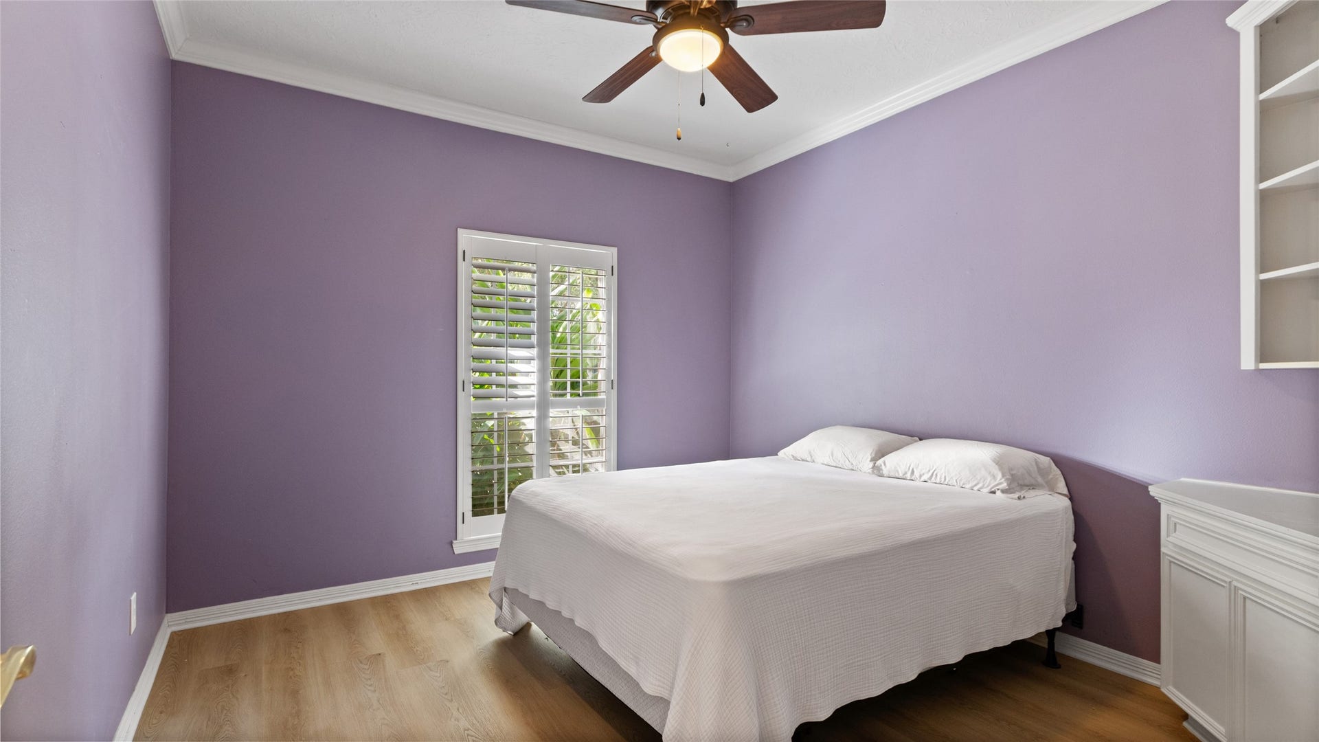 2430 Fairway Pointe Drive, League City, TX 77573 2nd bedroom comes with built in.