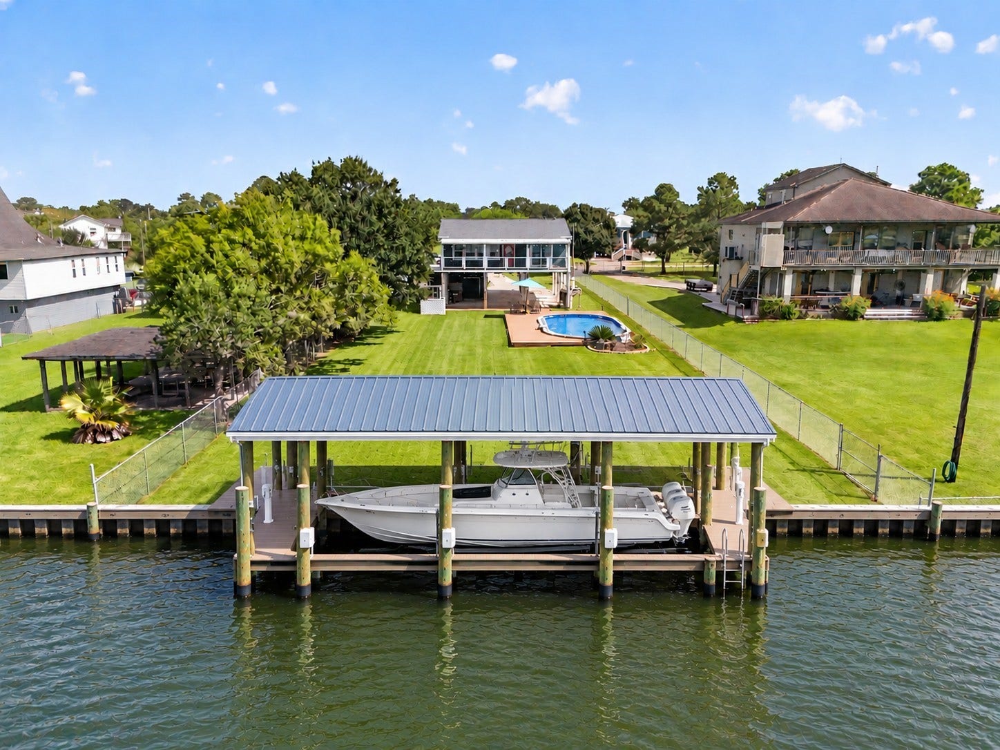4228 Scenic Drive, Dickinson, TX 77539 Possible 50 foot boat house