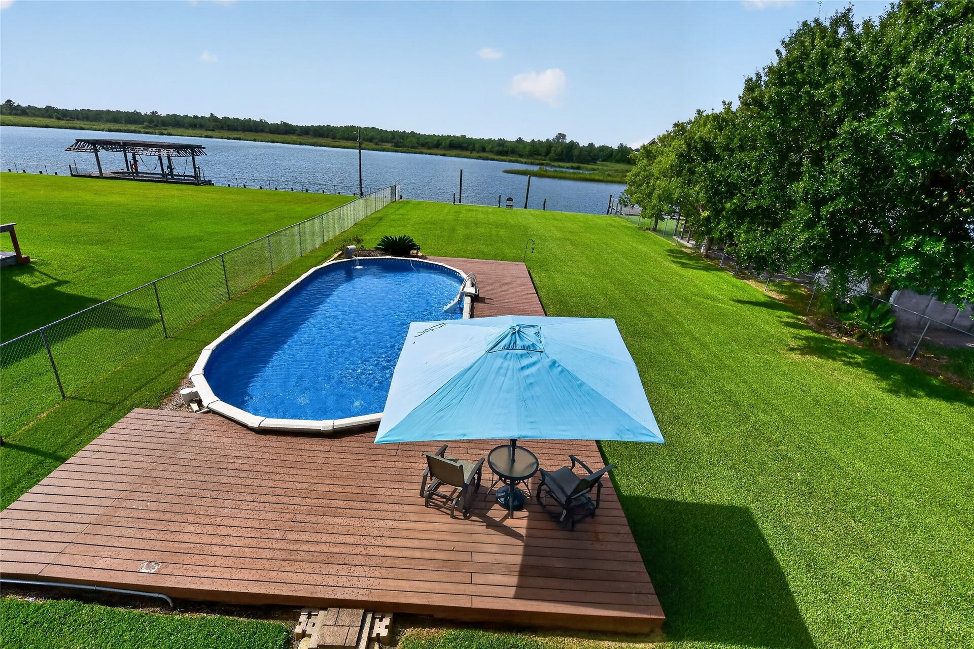 4228 Scenic Drive, Dickinson, TX 77539 Beautiful Waterfront property on Dickinson Bayou