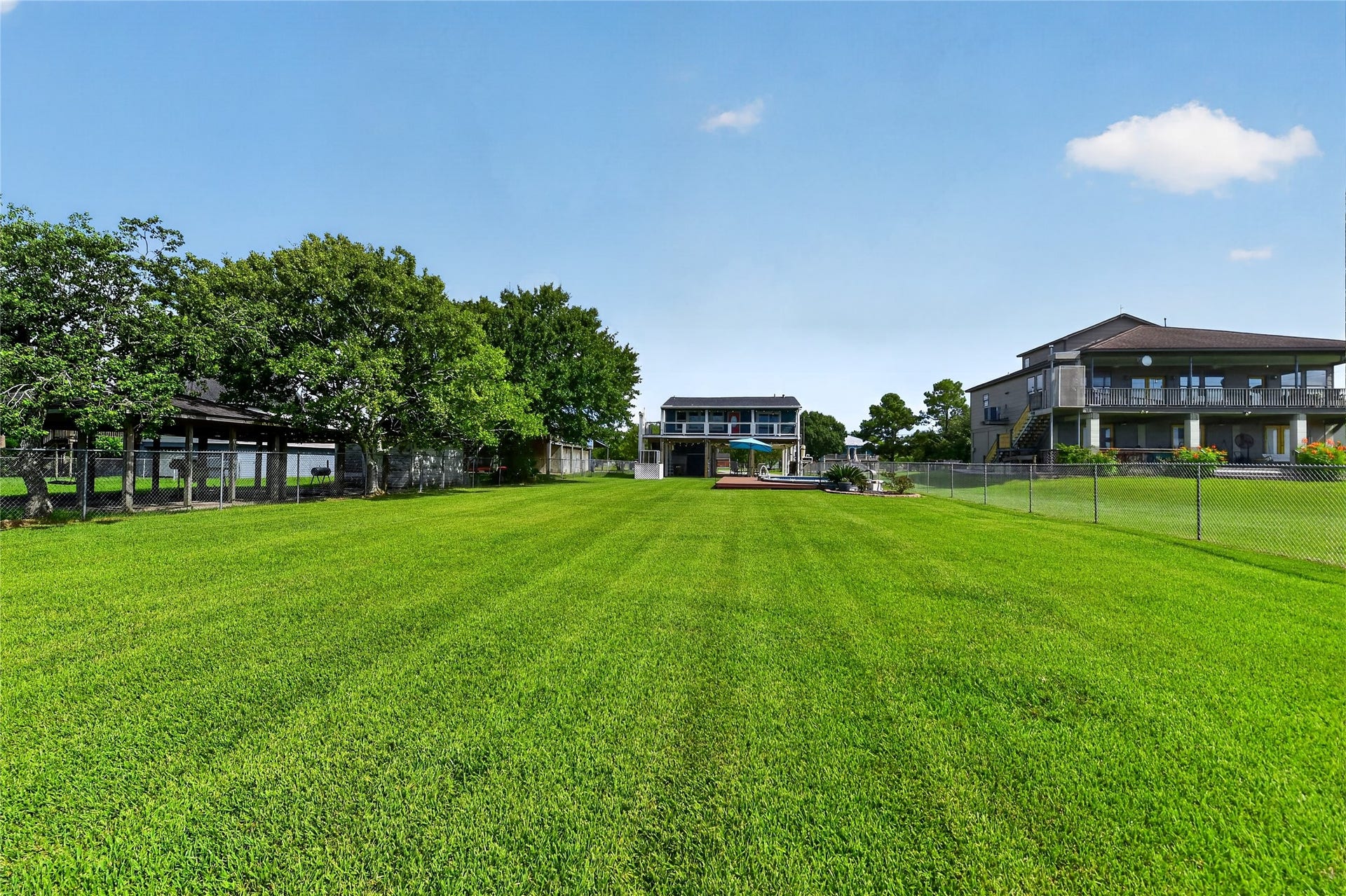 4228 Scenic Drive, Dickinson, TX 77539 4228 Scenic Drive, Dickinson, TX 77539
