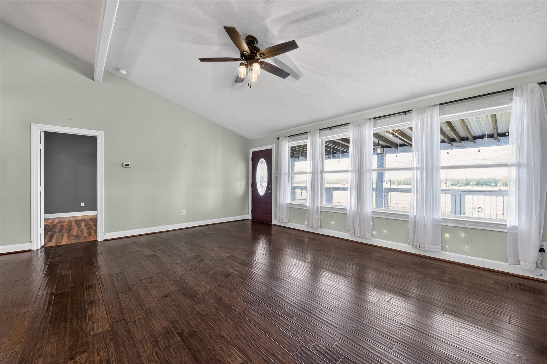 4228 Scenic Drive, Dickinson, TX 77539 4228 Scenic Drive, Dickinson, TX 77539